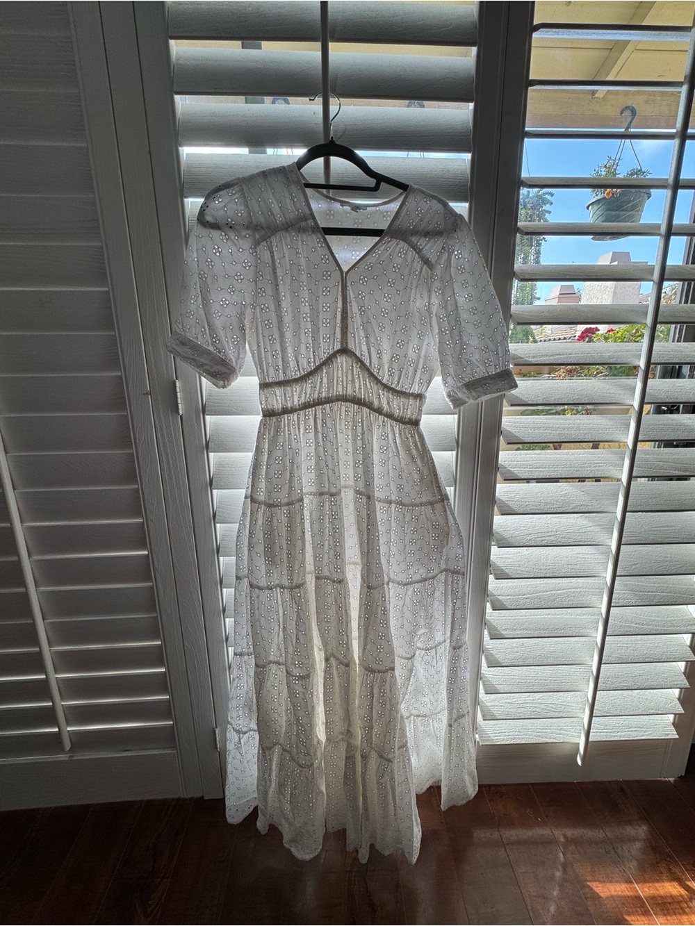 Elegant White Eyelet Maxi Dress with Tiered Skirt